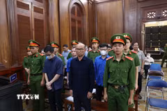 Các bị cáo tại phiên tòa. (Ảnh: Hồng Đạt/TTXVN)
