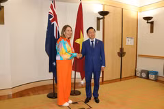 Phó Thủ tướng Trần Hồng Hà và Chủ tịch Thượng viện Australia Sue Lines. (Ảnh: Thanh Tú/TTXVN)