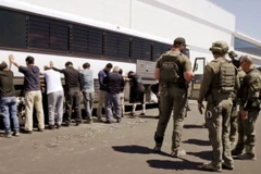 Cuộc đột kích công trường xây dựng nhà máy pin xe điện (EV) của Hyundai Motor. (Ảnh: AP)