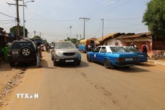 Quang cảnh đường phố ở Bissau, Guinea-Bissau ngày 26/11/2025. (Ảnh: THX/TTXVN)