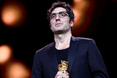 Đạo diễn İlker Çatak của phim “Gelbe Briefe”. (Ảnh: faz)