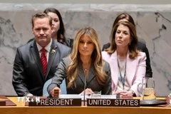Đệ nhất phu nhân Mỹ Melania Trump chủ trì cuộc họp Hội đồng Bảo an Liên hợp quốc về trẻ em, giáo dục và công nghệ trong xung đột. (Ảnh: TTXVN phát)