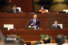 Thống đốc Ngân hàng Nhà nước Việt Nam Phạm Đức Ấn phát biểu giải trình, làm rõ một số vấn đề đại biểu Quốc hội nêu. (Ảnh: An Đăng/TTXVN)