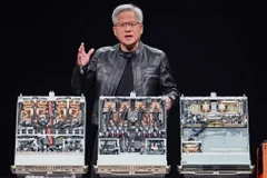 Tổng Giám đốc điều hành (CEO) Nvidia Jensen Huang phát biểu tại hội chợ công nghệ. (Ảnh: nikkei asia)