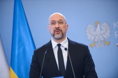 Ông Denys Shmyhal tại cuộc họp báo ở Warraw, Ba Lan. (Ảnh: PAP/TTXVN)