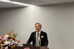 Giáo sư Yuji Suzuki, Chủ tịch Liên hiệp các Hội UNESCO Nhật Bản, Tổng thư ký Liên hiệp các Hội UNESCO Châu Á-Thái Bình Dương phát biểu tại hội nghị. (Ảnh: Nguyễn Tuyến/TTXVN)