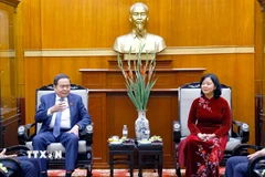 Chủ tịch Quốc hội Trần Thanh Mẫn chúc Tết Ủy ban Trung ương Mặt trận Tổ quốc Việt Nam. (Ảnh: Doãn Tấn/TTXVN)