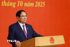 Thủ tướng Phạm Minh Chính giao nhiệm vụ cho Phó Thủ tướng Chính phủ, Bộ trưởng nhiệm kỳ 2021-2026. (Ảnh: Dương Giang/TTXVN)