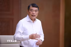 Thủ tướng Lê Minh Hưng chủ trì làm việc với lãnh đạo Bộ ngoại giao. (Ảnh: Dương Giang/TTXVN)