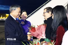 Tổng Bí thư Tô Lâm và Phu nhân đến Thủ đô Helsinki, bắt đầu chuyến thăm chính thức Cộng hòa Phần Lan. (Ảnh: Thống Nhất/TTXVN)
