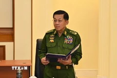 Thống tướng Myanmar Min Aung Hlaing phát biểu tại hội nghị Hội đồng An ninh và quốc phòng quốc gia Myanmar ở Nay Pyi Taw. (Ảnh: THX/TTXVN)