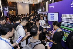 Gian hàng Vinamilk thu hút sự quan tâm của nhiều khách tham dự tại sự kiện AWS Cloud Day Việt Nam 2025. (Ảnh: AWS)