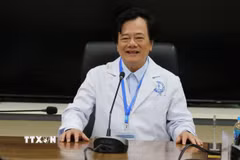 Giáo sư, Tiến sỹ, bác sỹ Tạ Văn Trầm, Giám đốc Bệnh viện Đa khoa Tiền Giang. (Ảnh: Hữu Chí/TTXVN)