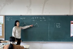 Học sinh Trường Trung học phổ thông Trưng Vương. (Ảnh: Hồng Giang/TTXVN)