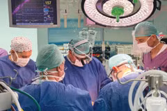 Ca phẫu thuật kéo dài 7 giờ đồng hồ. (Ảnh: Trung tâm Y tế Đại học Hadassah)