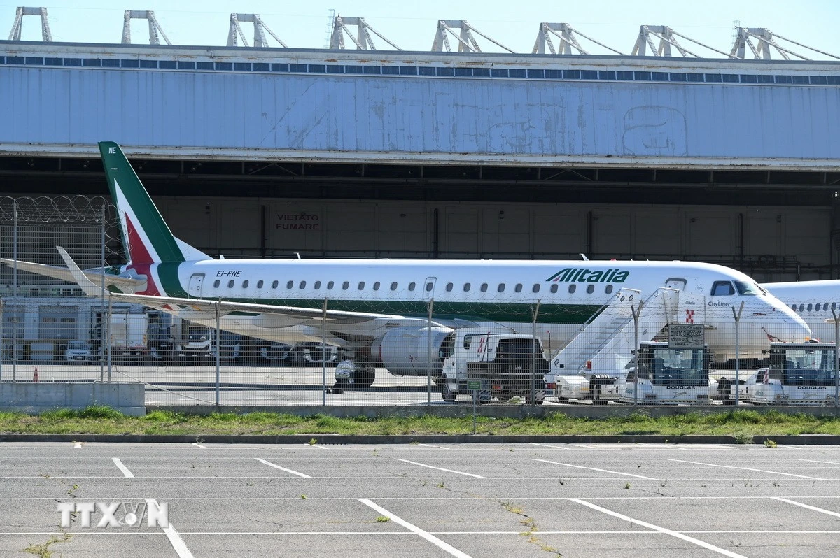 Nhiều sân bay lớn tại Italy hạn chế cung cấp nhiên liệu hàng không