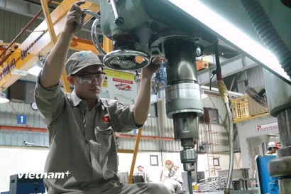Doanh nghiệp đứng trước cơ hội mới khi Chính phủ đã mở rộng các ưu đãi về vốn, công nghệ, nhân lực và thị trường. (Ảnh: PV/Vietnam+)