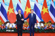 Thủ tướng Lê Minh Hưng hội kiến Chủ tịch Quốc hội kiêm Chủ tịch Hạ viện Thái Lan Sophon Zaram. (Ảnh: Dương Giang/TTXVN)