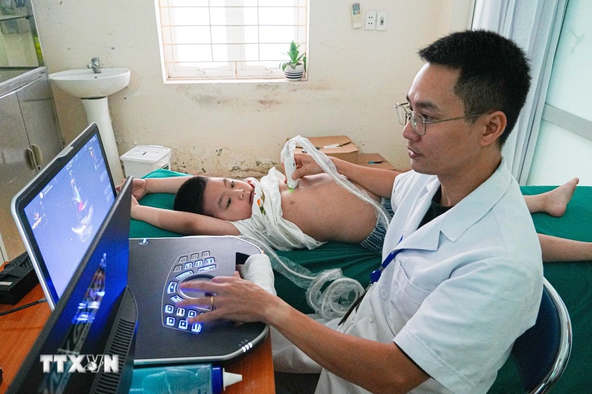 Khám sàng lọc bệnh tim miễn phí cho trẻ em vùng cao