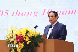 Thủ tướng Phạm Minh Chính phát động thi đua chào mừng Đại hội XIV của Đảng. (Ảnh: Dương Giang/TTXVN)