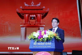 Chủ tịch nước Lương Cường phát biểu chào mừng, chúc Tết kiều bào. (Ảnh: Lâm Khánh/TTXVN)