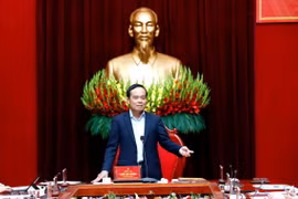 Đồng chí Trần Lưu Quang, Bí thư Trung ương Đảng, Trưởng ban Chính sách, Chiến lược Trung ương phát biểu tại cuộc làm việc. (Ảnh: TTXVN)