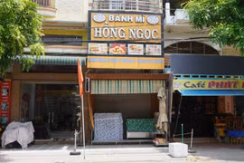 Cơ sở sản xuất bánh mỳ Hồng Ngọc 12 (phường Hồng Ngự, tỉnh Đồng Tháp) đã ngừng hoạt động. (Ảnh: Nhựt An/TTXVN)