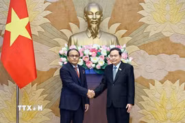 Chủ tịch Quốc hội Trần Thanh Mẫn tiếp Tổng Chưởng lý Malaysia Tan Sri Mohd Dusuki Mokhtar. (Ảnh: Doãn Tấn/TTXVN)