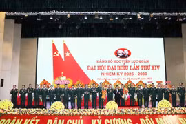 Ban chấp hành Đảng bộ Học viện Lục quân nhiệm kỳ 2025-2030 với 17 Ủy viên vừa trúng cử ra mắt Đại hội. (Ảnh: Chu Quốc Hùng-TTXVN)