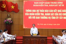 Đại tướng Nguyễn Trọng Nghĩa, Ủy viên Bộ Chính trị, Bí thư Trung ương Đảng, Chủ nhiệm Tổng cục Chính trị Quân đội nhân dân Việt Nam, Trưởng đoàn kiểm tra, giám sát số 19 của Bộ Chính trị phát biểu tại buổi làm việc với Ban Thường vụ Tỉnh ủy Tây Ninh. (Ảnh: Bùi Giang/TTXVN)