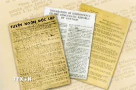 Bản Tuyên ngôn Độc lập bằng 3 thứ tiếng Việt, Anh và Pháp tuyên bố sự ra đời của nước Việt Nam Dân chủ Cộng hòa do Đài Tiếng nói Việt Nam phát sóng ngày 7/9/1945 trên toàn quốc và Việt Nam Thông tấn xã phát đi toàn thế giới ngày 15/9/1945. (Ảnh: TTXVN phát)
