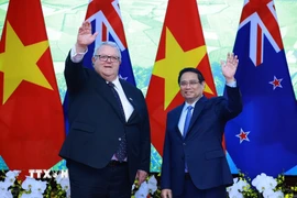 Thủ tướng Phạm Minh Chính hội kiến Chủ tịch Quốc hội New Zealand Gerry Brownlee. (Ảnh: Dương Giang/TTXVN)