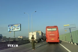 Hiện trường vụ tai nạn liên hoàn trên cao tốc Thành phố Hồ Chí Minh-Long Thành-Dầu Giây sáng 4/2/2026. (Ảnh: Hồng Đạt/TTXVN)