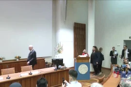 Giải Nobel Y sinh 2025 vinh danh 3 nhà khoa học