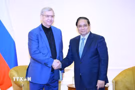 Thủ tướng Phạm Minh Chính tiếp ông Vladimir Yevtushenkov - Nhà sáng lập Công ty Cổ phần đại chúng AFK Sistema, Nga. (Ảnh: Dương Giang/TTXVN)