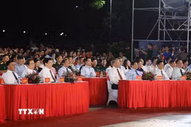 Tổng Bí thư Tô Lâm, Chủ tịch nước Lương Cường, Thủ tướng Phạm Minh Chính, Chủ tịch Quốc hội Trần Thanh Mẫn cùng các đồng chí Lãnh đạo Đảng, Nhà nước dự chương trình. (Ảnh: Thống Nhất/TTXVN)