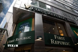 Ngân hàng First Republic Bank ở New York, Mỹ. (Ảnh: THX/TTXVN)
