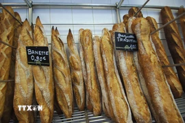Bánh mỳ (baguette) của Pháp. (Ảnh: AFP/TTXVN)
