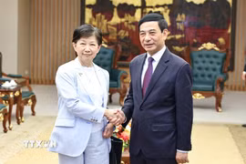 Đại tướng Phan Văn Giang, Ủy viên Bộ Chính trị, Phó Thủ tướng Chính phủ, Bộ trưởng Bộ Quốc phòng tiếp bà Izumi Nakamitsu, Phó Tổng Thư ký Liên hợp quốc và Đại diện cấp cao về Giải trừ quân bị. (Ảnh: Minh Đức/TTXVN)