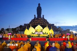 Quang cảnh Lễ cầu nguyện hòa bình thế giới tại Khu du lịch quốc gia núi Bà Đen, tỉnh Tây Ninh. (Ảnh: Minh Phú/TTXVN)