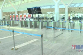 Cận cảnh nước "dột" tại nhà ga T3 - Cảng hàng không Tân Sơn Nhất