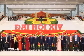 Các đại biểu dự phiên khai mạc Đại hội chụp ảnh lưu niệm. (Ảnh: TTXVN)
