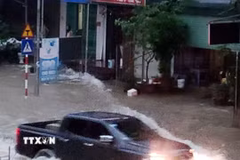 Thái Nguyên: Mưa lớn khiến nhiều tuyến đường ngập sâu trong nước