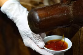 Nước mắm truyền thống. (Ảnh minh họa: Thanh Tùng/TTXVN)
