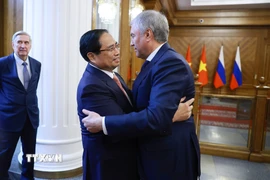 Thủ tướng Phạm Minh Chính hội kiến Chủ tịch Duma Quốc gia Liên bang Nga Vyacheslav Volodin. (Ảnh: Dương Giang/TTXVN)