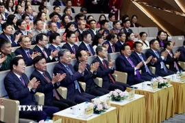 Tổng Bí thư Tô Lâm và các đại biểu dự Chương trình "Hồ Chí Minh - Hành trình khát vọng 2025". (Ảnh: Thống Nhất/TTXVN)