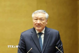 Phó Thủ tướng Thường trực Chính phủ Nguyễn Hoà Bình trình bày nội dung trọng tâm Chương trình hành động thực hiện Nghị quyết số 79-NQ/TW về phát triển kinh tế Nhà nước và Nghị quyết số 80-NQ/TW về phát triển văn hóa Việt Nam. (Ảnh: Phương Hoa/TTXVN)