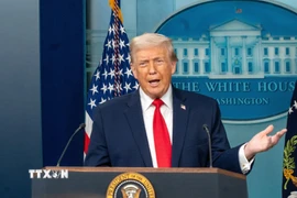 Tổng thống Mỹ Donald Trump phát biểu tại Nhà Trắng. (Ảnh: THX/TTXVN)