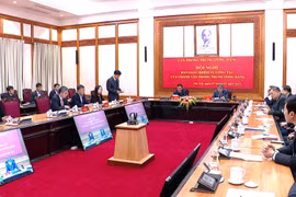 Bàn giao nhiệm vụ công tác của Chánh Văn phòng Trung ương Đảng