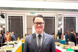 Nhà nghiên cứu Enzo Sim Hong Junm, Viện nghiên cứu Penang (Malaysia) tại lễ kỷ niệm 80 năm Ngày thành lập QĐND Việt Nam và 35 năm Ngày Hội Quốc phòng toàn dân được tổ chức tại Kuala Lumpur. (Ảnh: Hằng Linh/TTXVN)